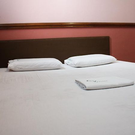Gv Hotel - Maasin Maasin  Bagian luar foto