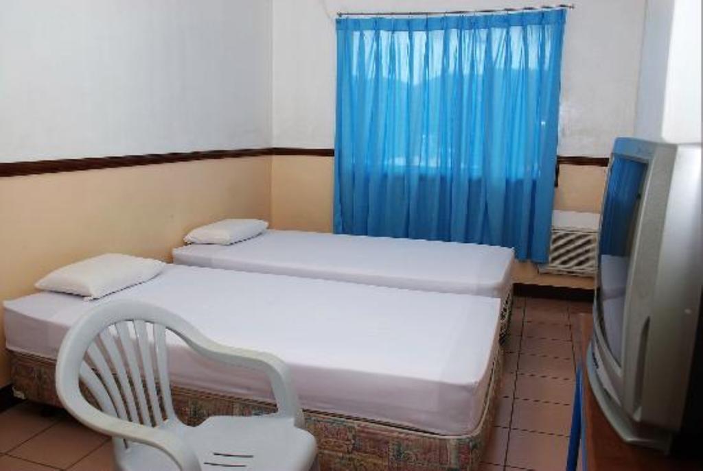 Gv Hotel - Maasin Maasin  Bagian luar foto