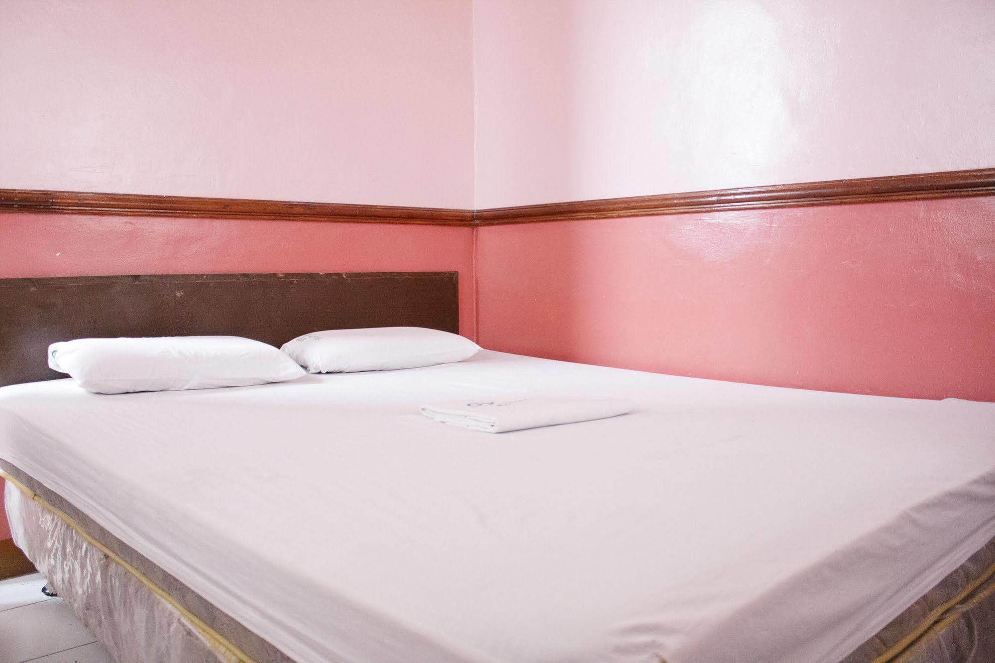 Gv Hotel - Maasin Maasin  Bagian luar foto