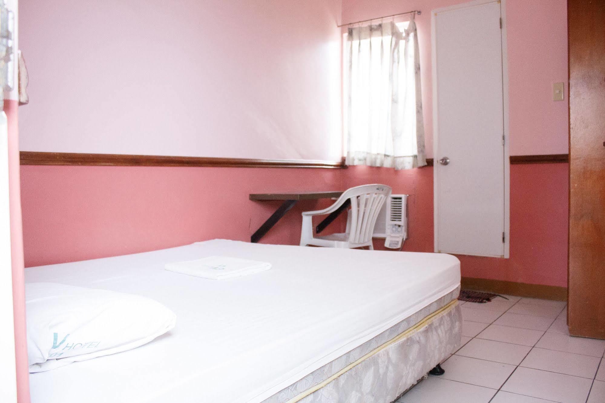 Gv Hotel - Maasin Maasin  Bagian luar foto